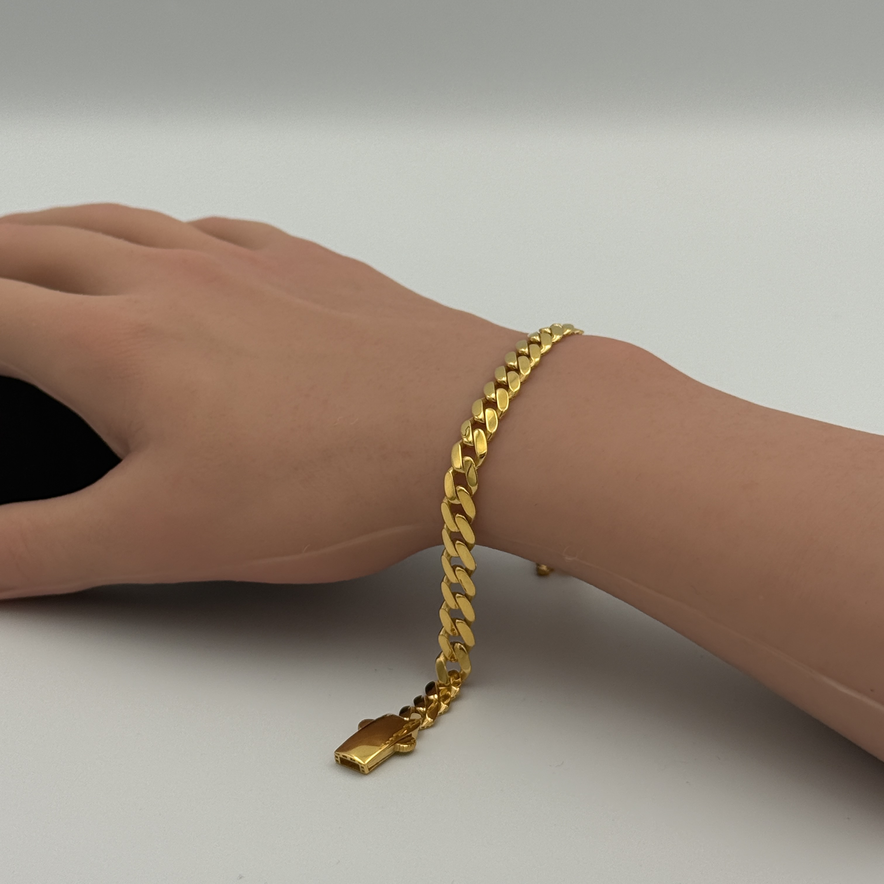 21K Gold Links Bracelet