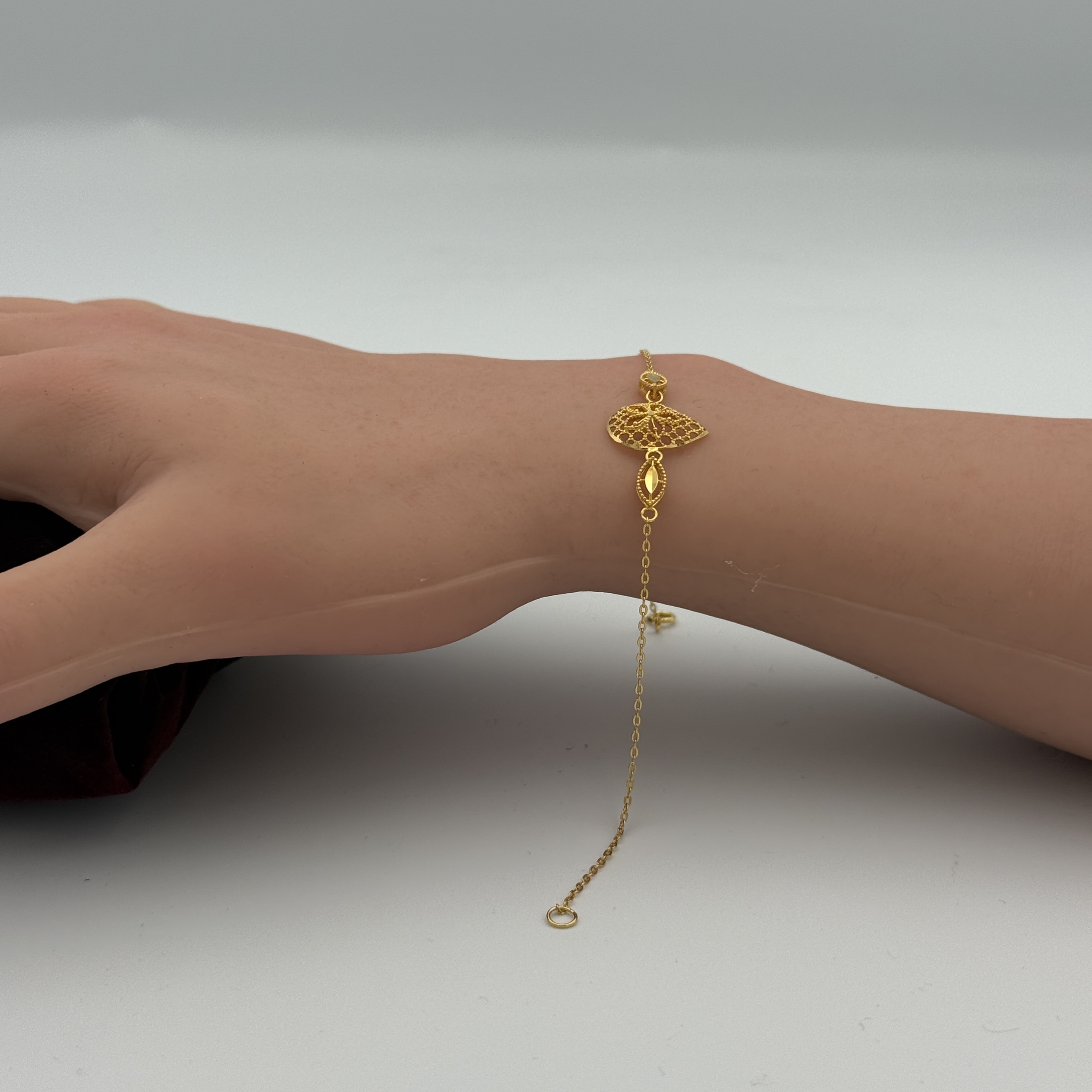21K Gold Light Bracelet