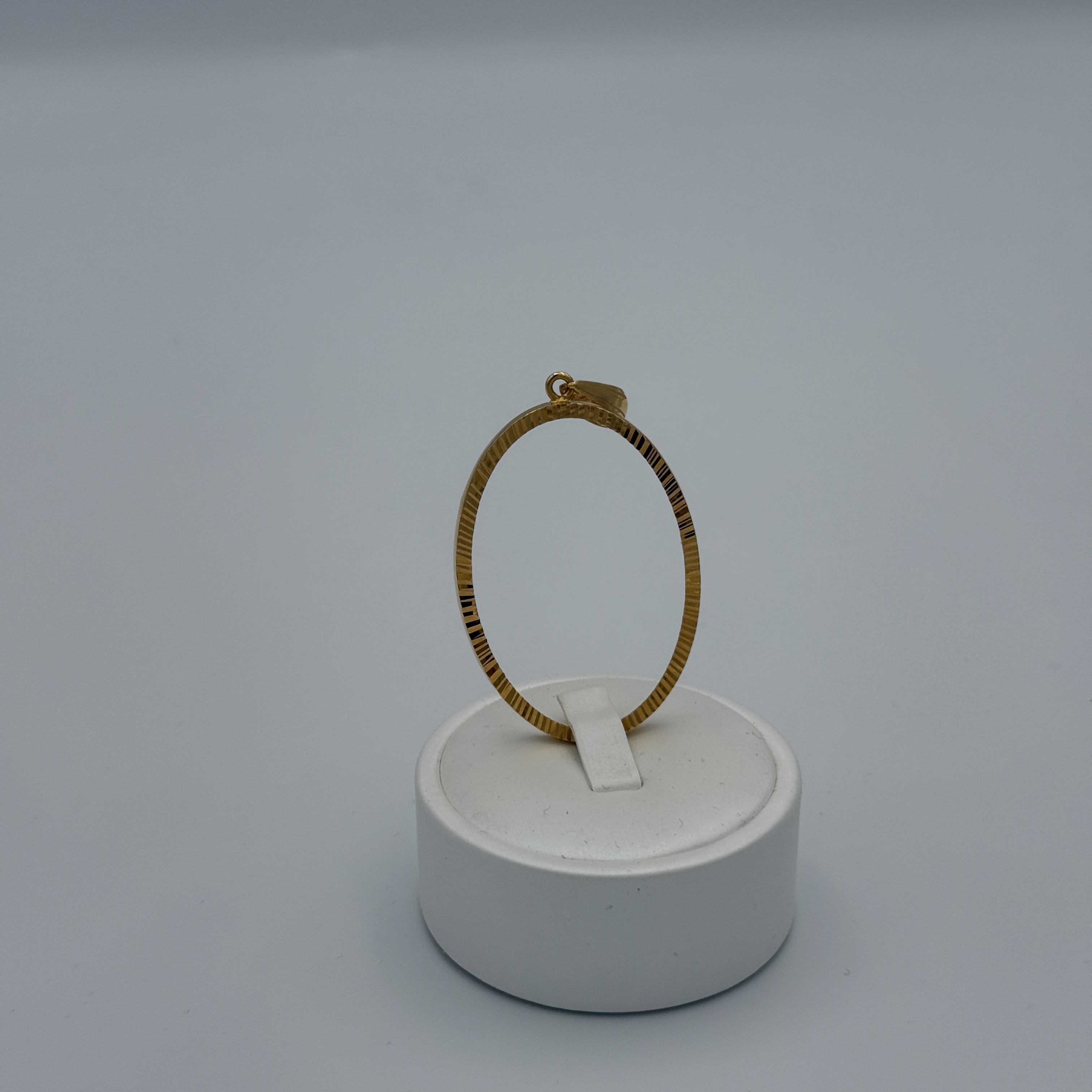 21K Gold Frame Pendant