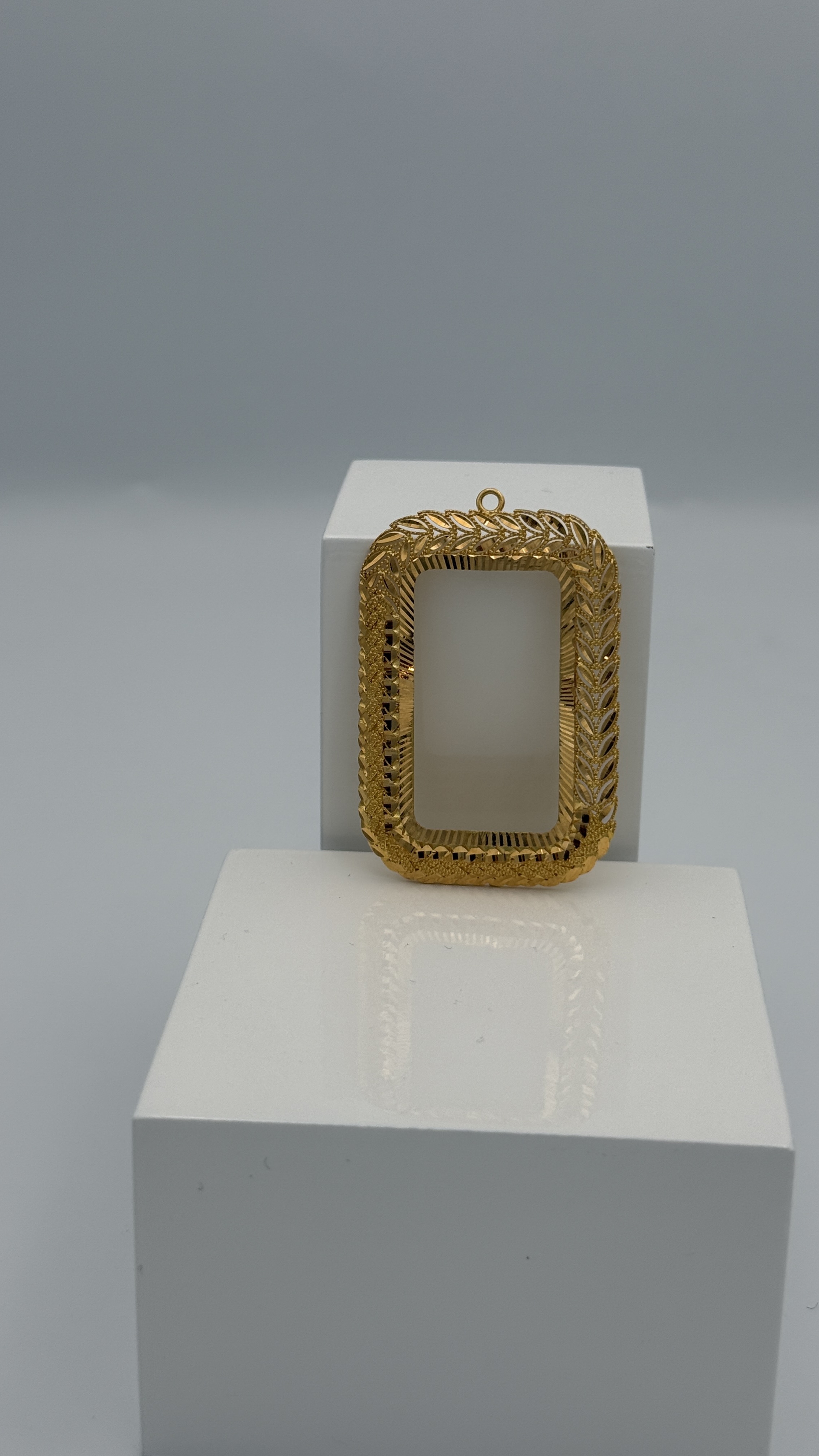 21K Gold Frame Pendant