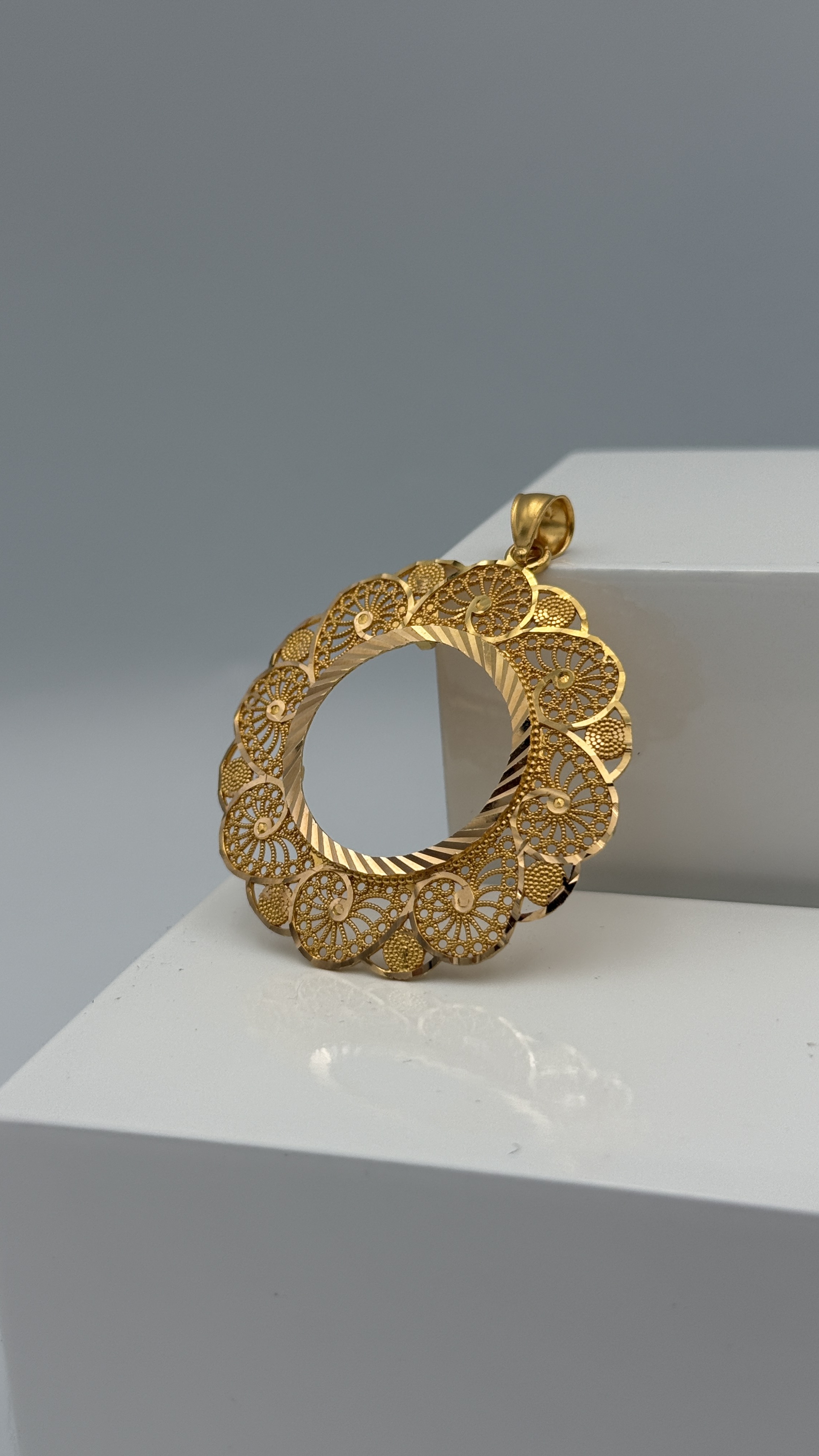 21K Gold Frame Pendant