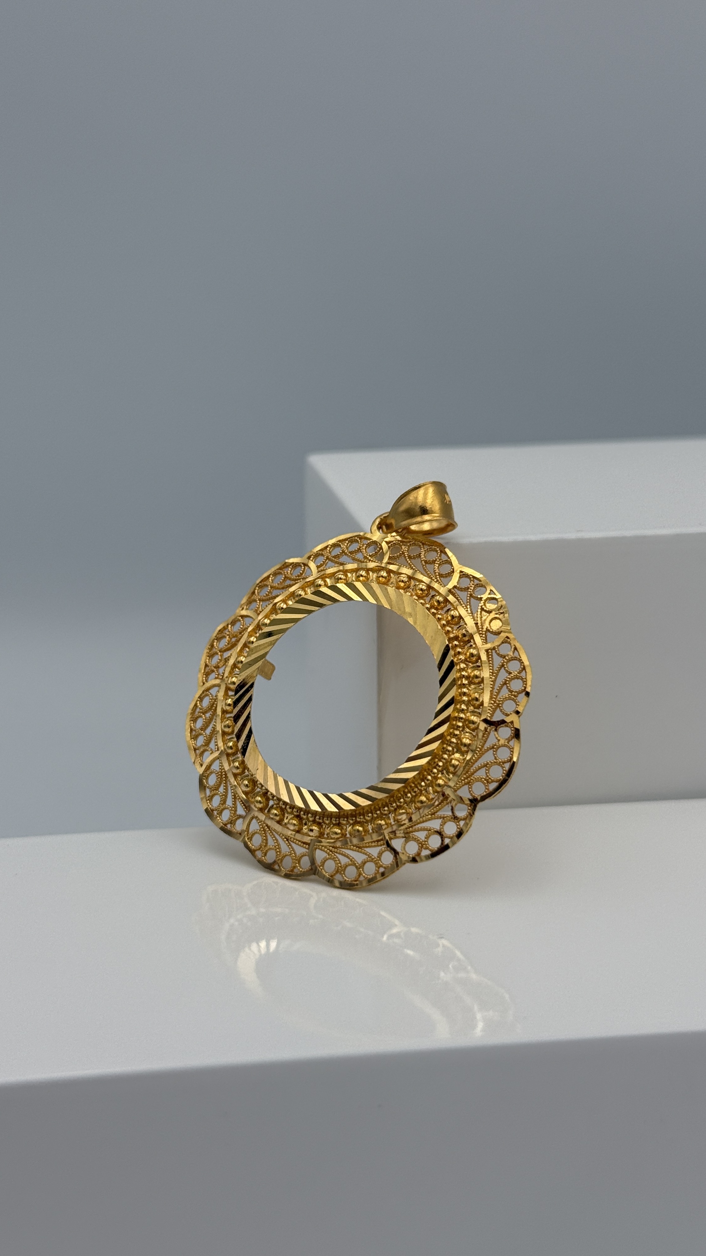 21K Gold Frame Pendant