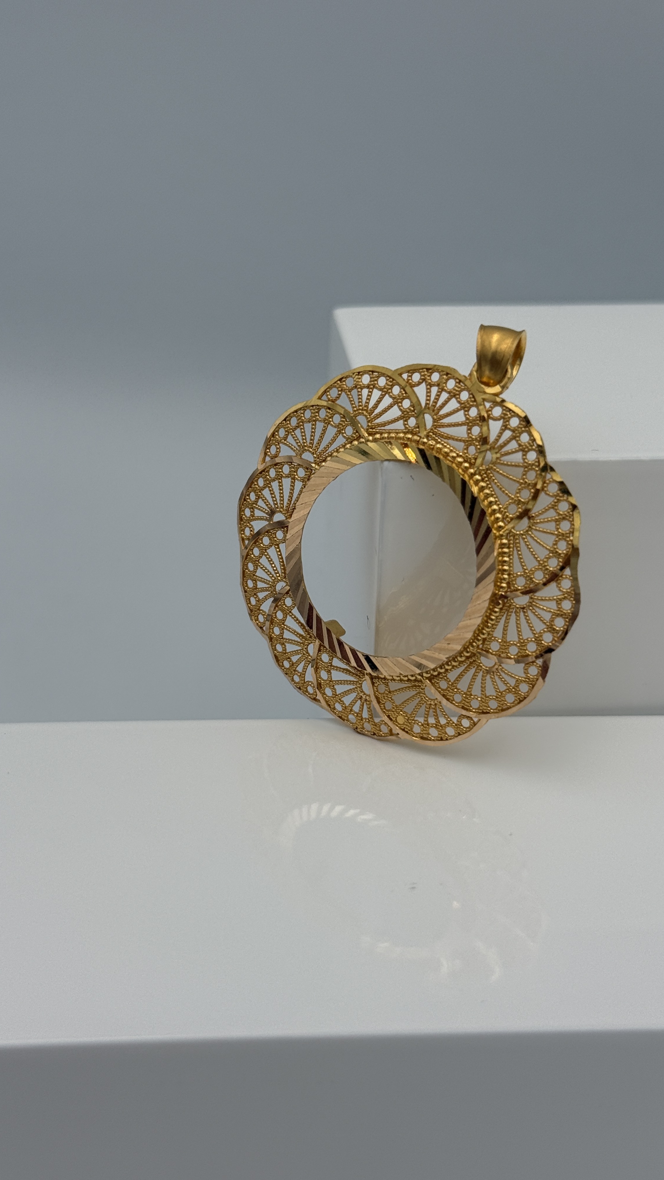 21K Gold Frame Pendant