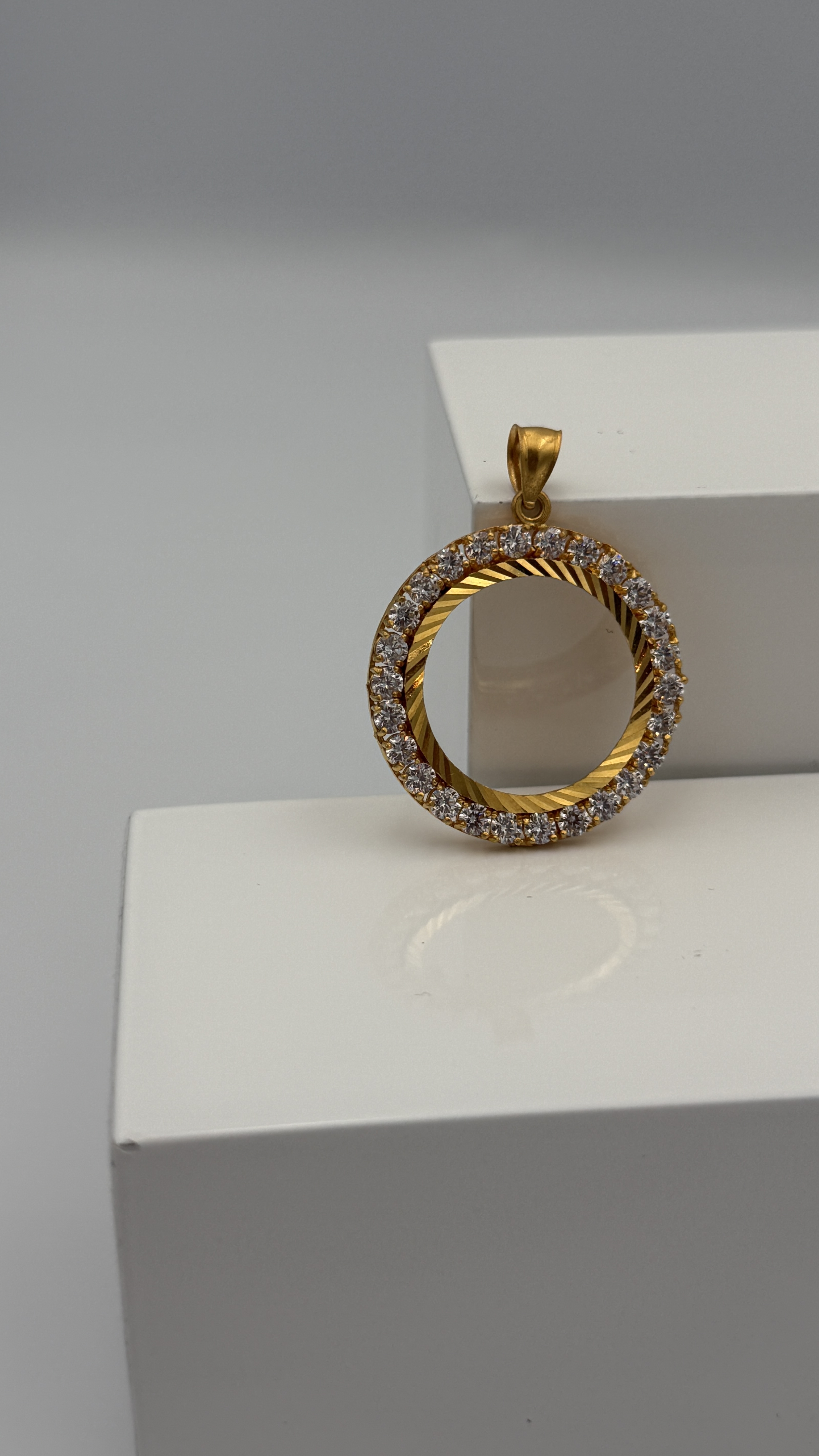 21K Gold Frame Pendant