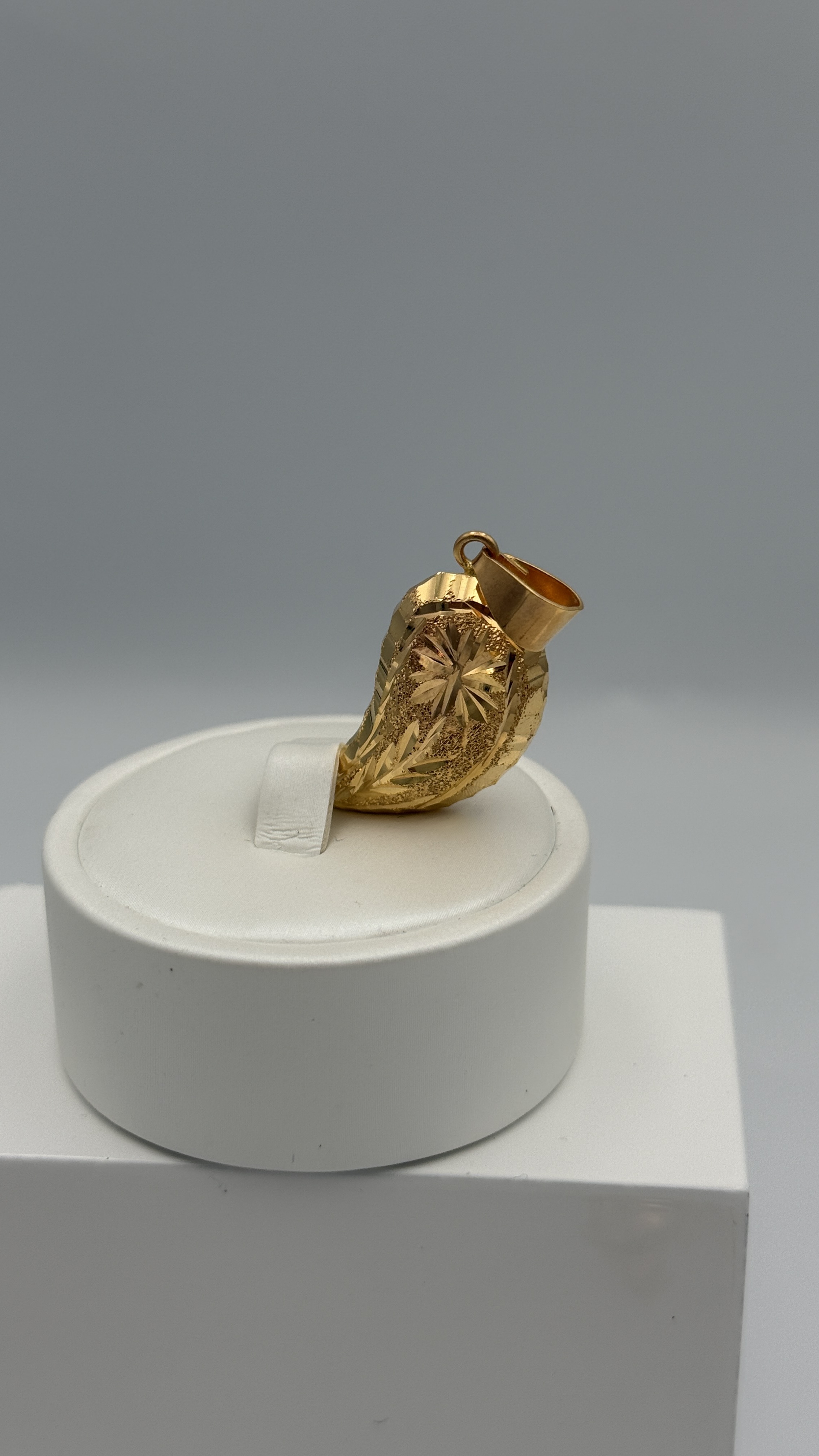 21K Gold Loza Pendant