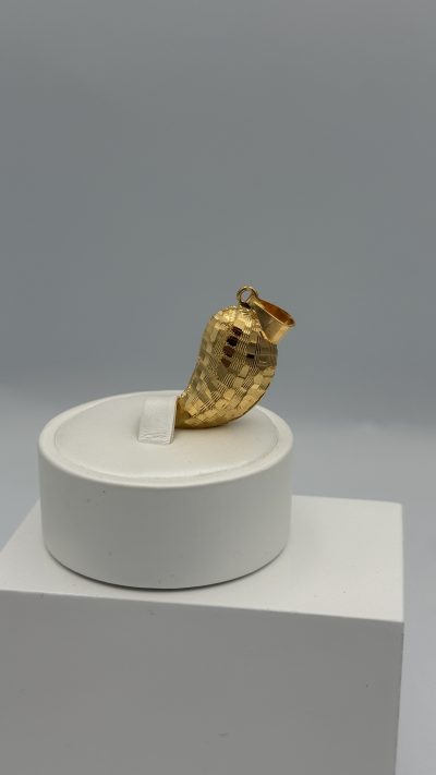 21K Gold Loza Pendant — 21K gold, Royal Jewelry