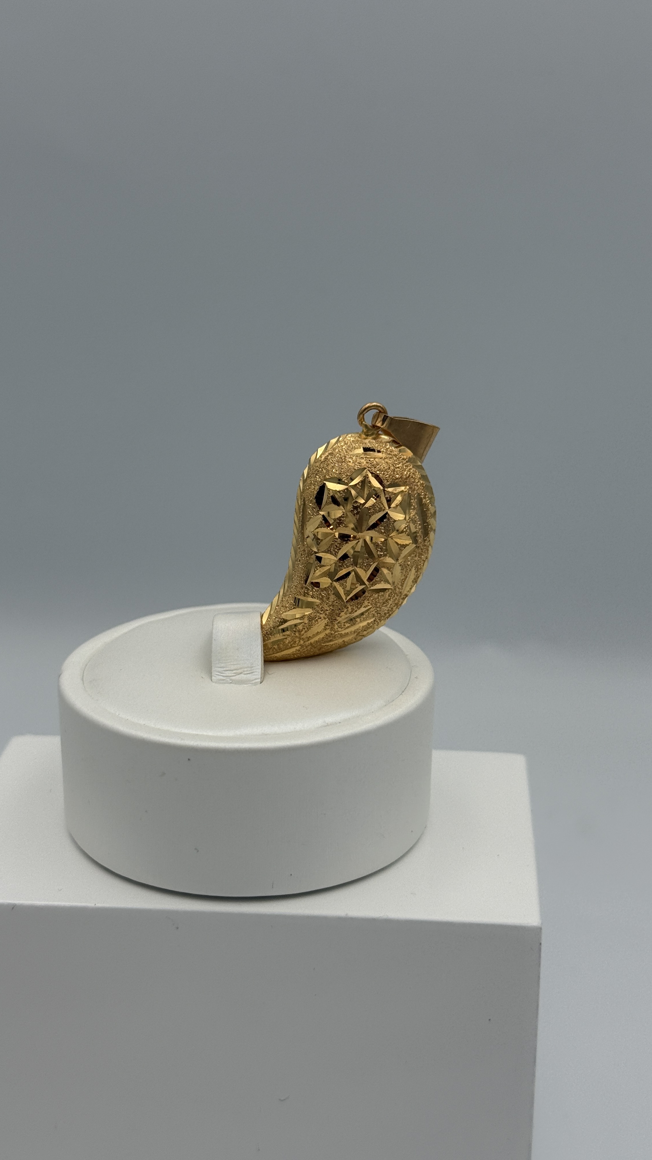 21K Gold Loza Pendant