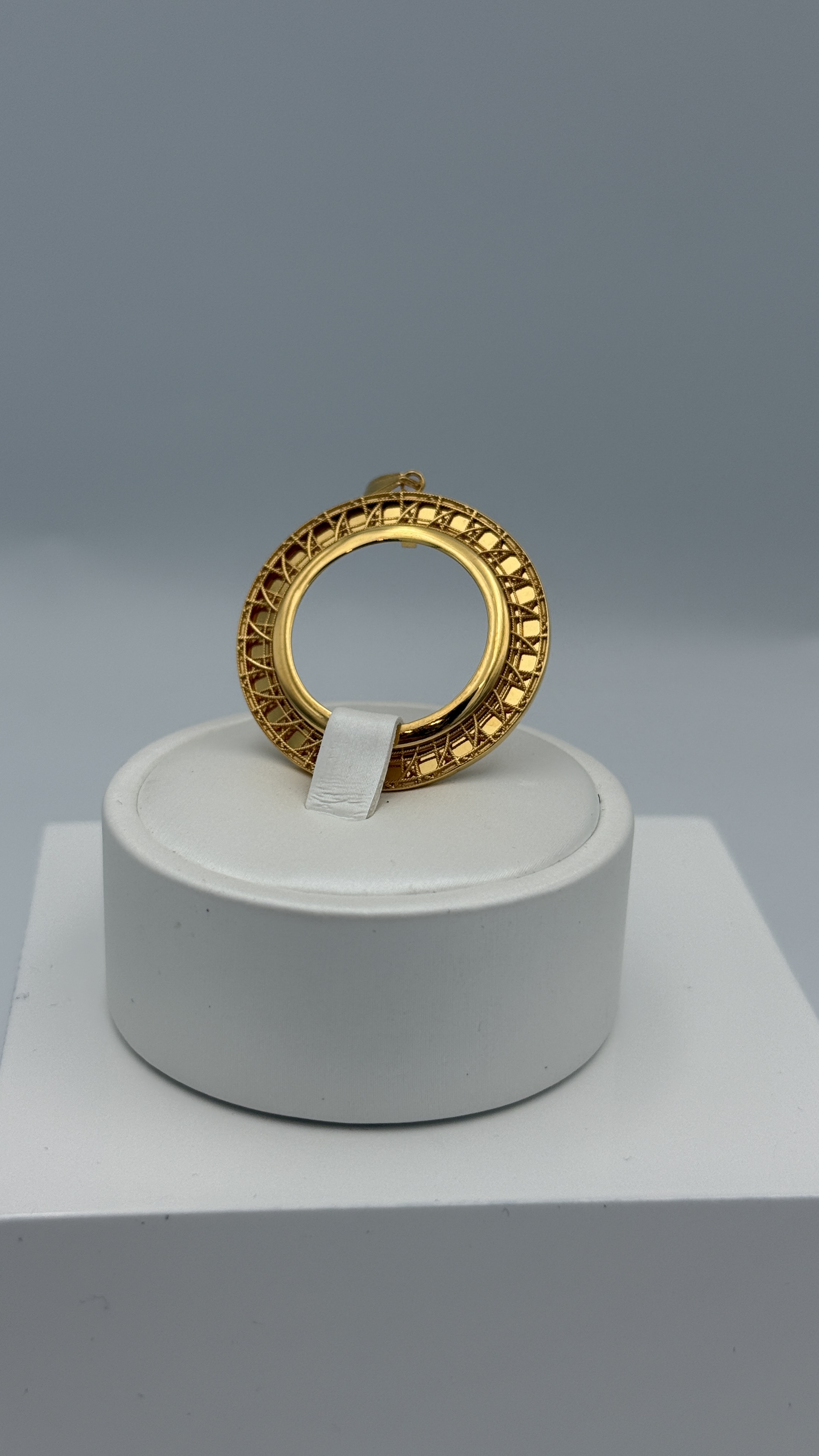 21K Gold Frame Pendant