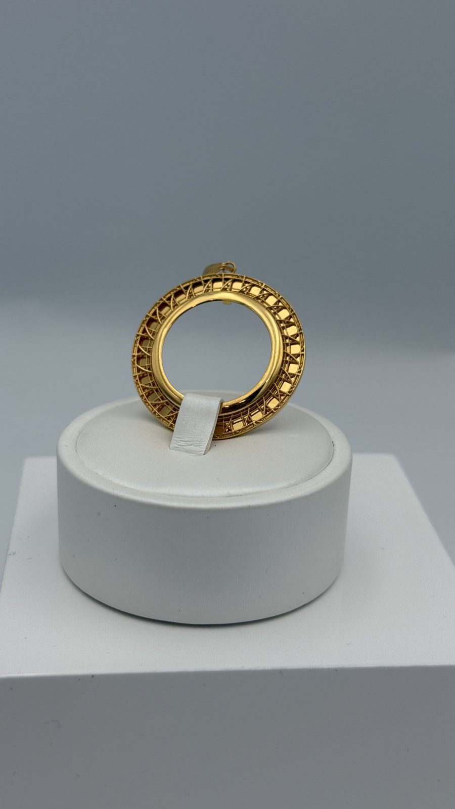 21K Gold Frame Pendant