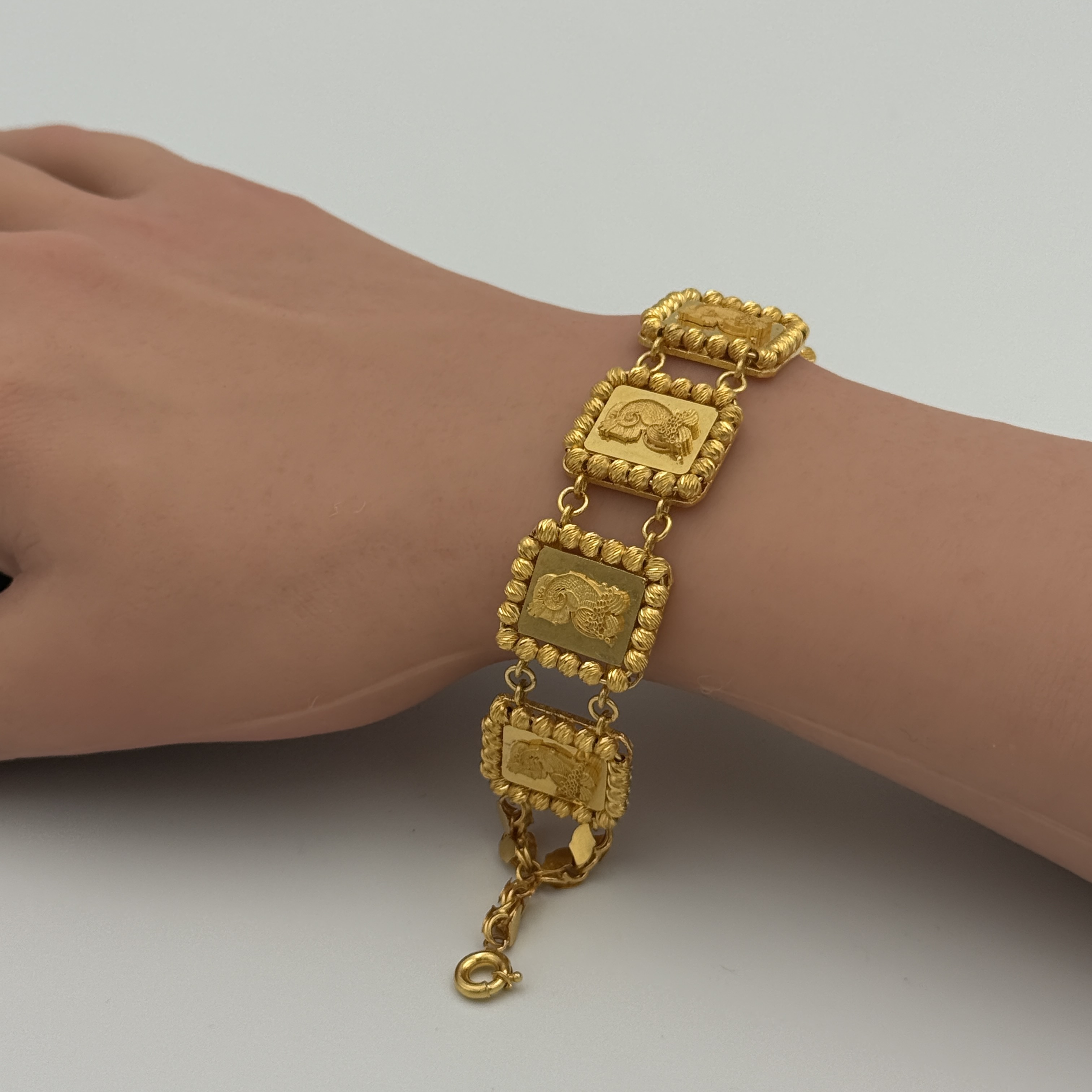 21K Gold Lady Bracelet