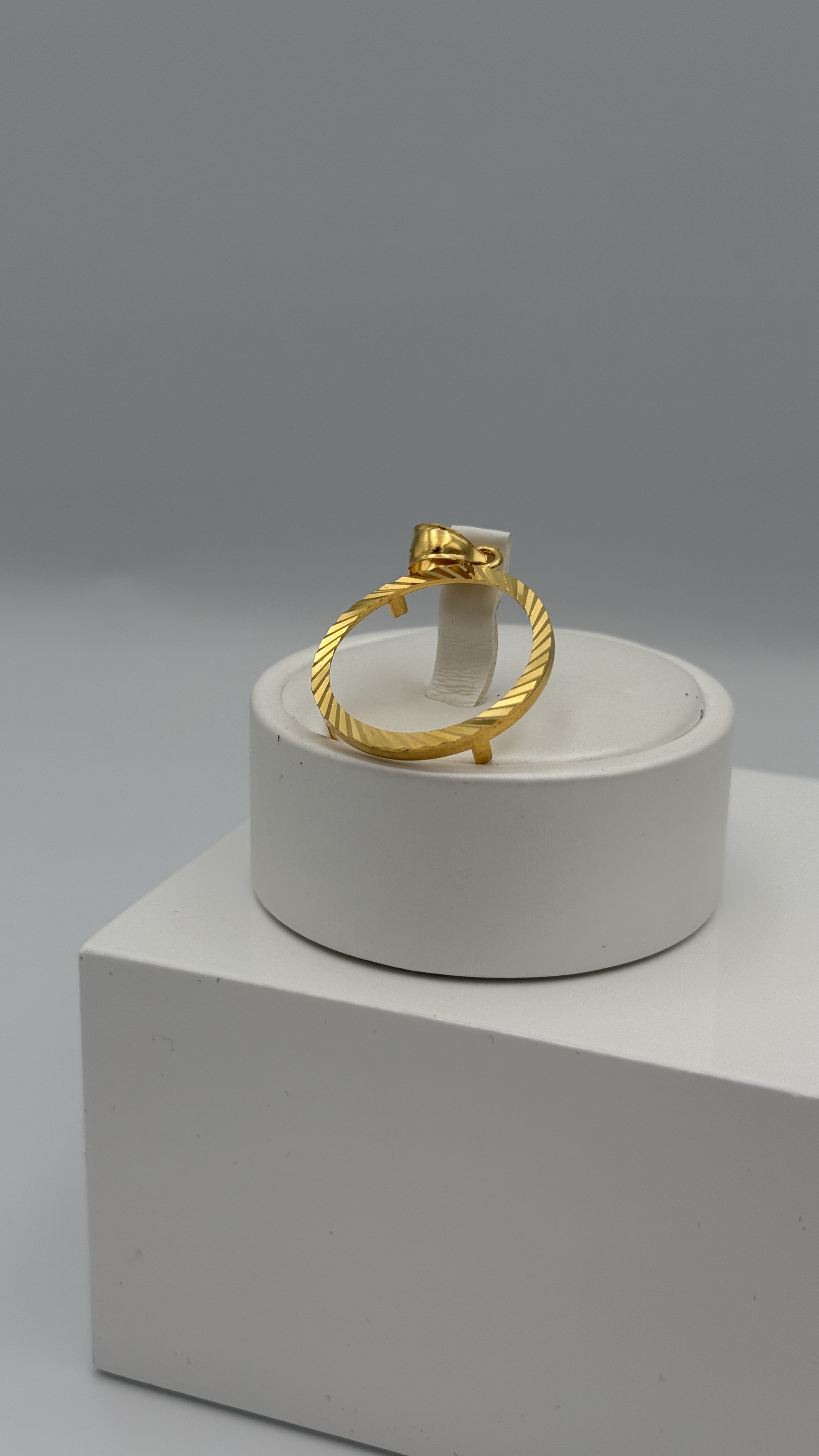 21K Gold Frame Pendant