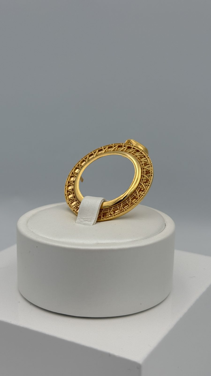 21K Gold Frame Pendant