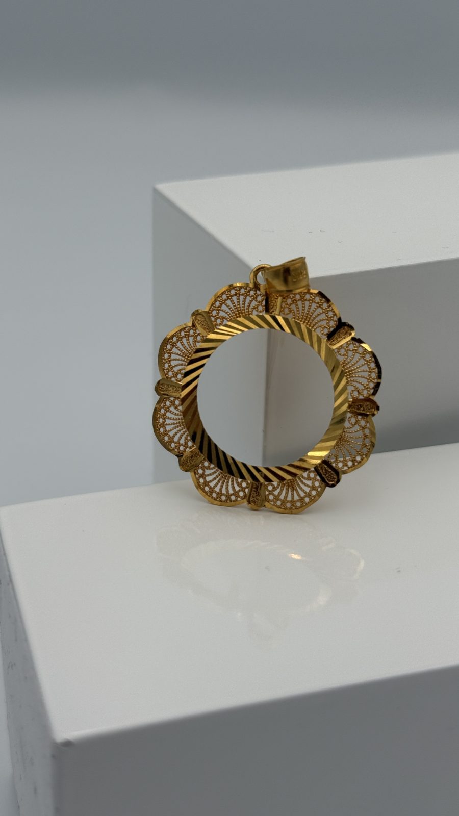 21K Gold Frame Pendant
