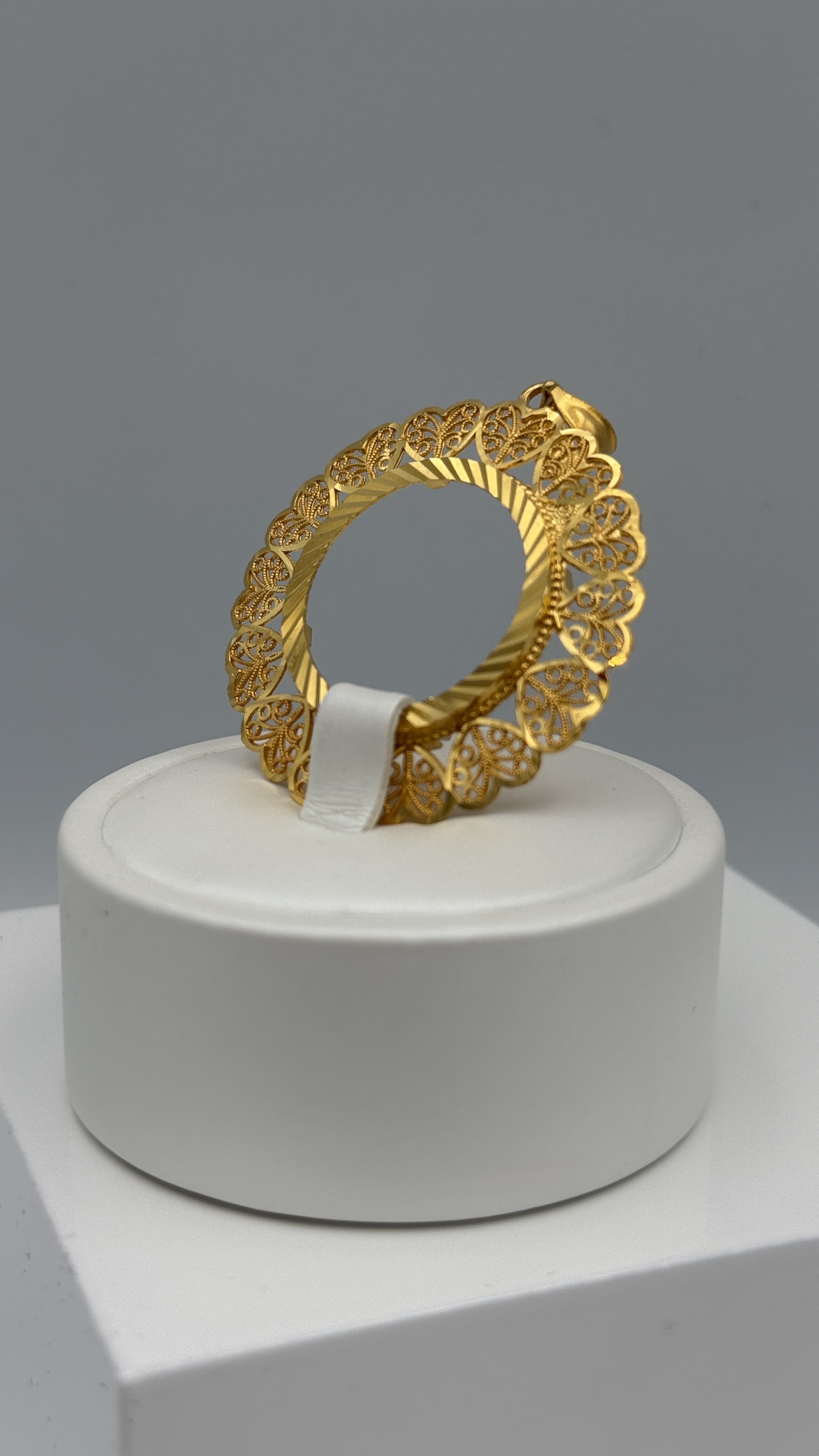 21K Gold Frame Pendant