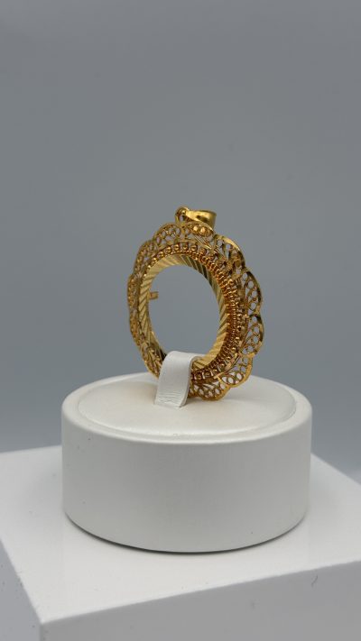 21K Gold Frame Pendant — 21K gold, Royal Jewelry