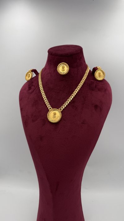 21K Gold Flower Necklace — 21K gold, Royal Jewelry